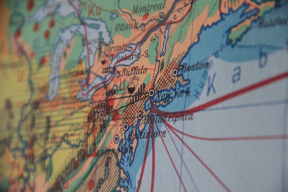 紐約地鐵路線圖與MTA標誌