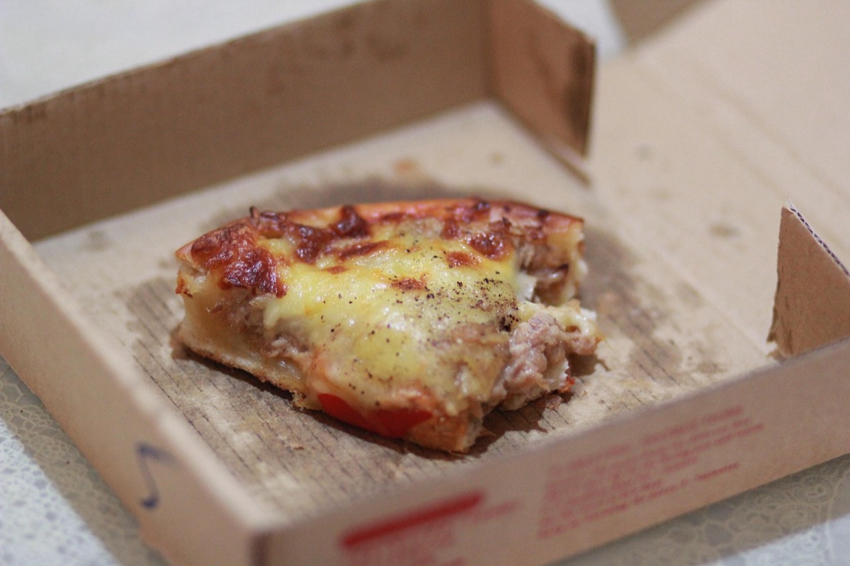 una fettina di pizza di New York